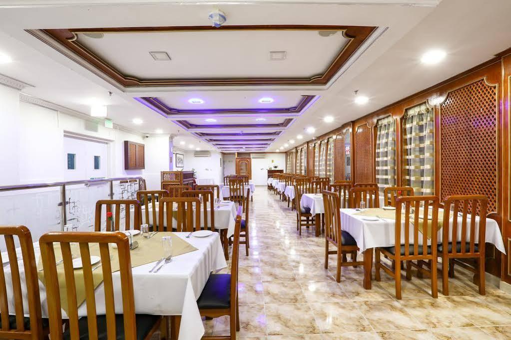 La Villa Suites Hotel Doha Exterior photo